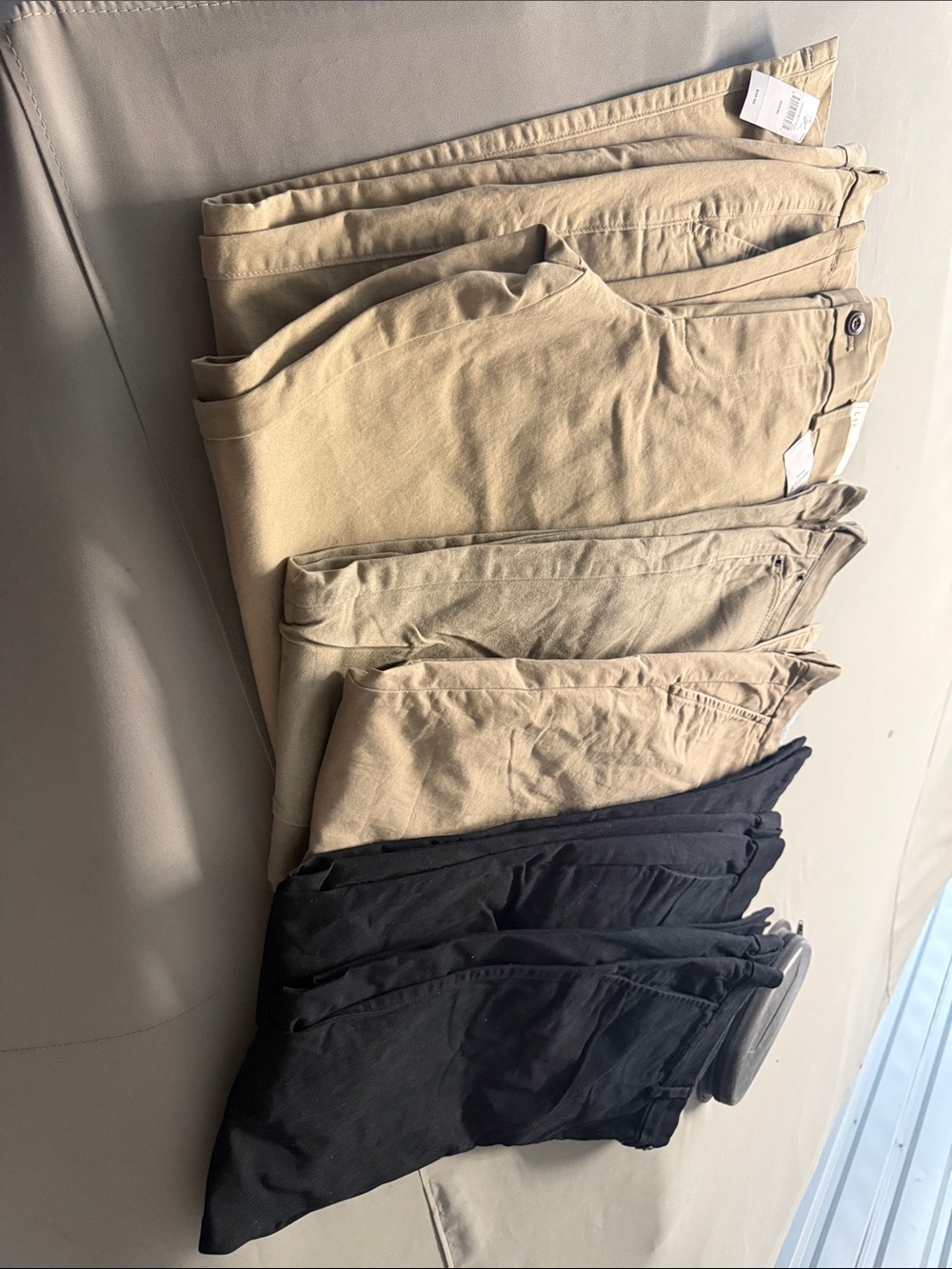 Lot of Neutral Pants - Beige, Khaki & Black 32x30